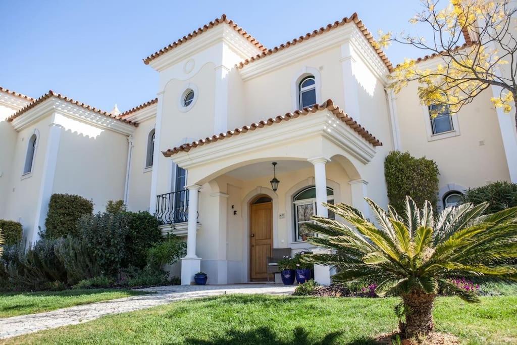 Moradia Geminada Com 2 Quartos קינטה דו לאגו מראה חיצוני תמונה
